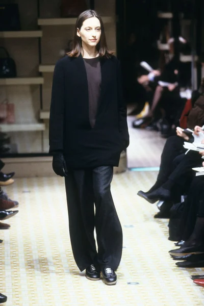 Look 3